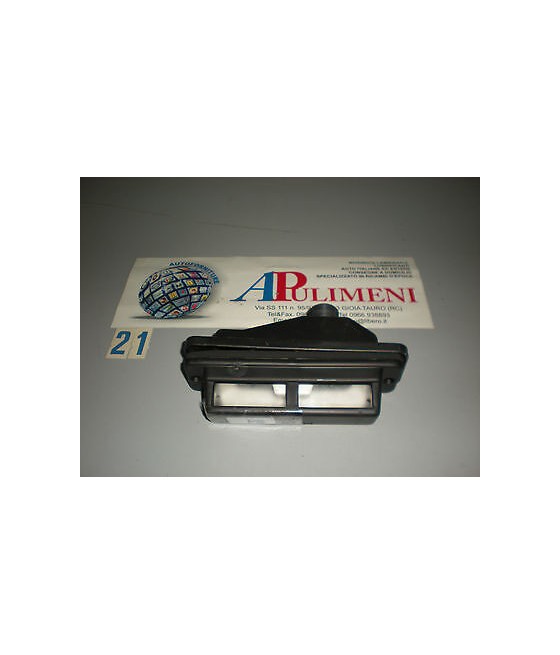 39018000 FANALE LUCE TARGA...