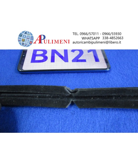 GUARNIZIONE CANALINO VETRO SCENDENTE VELLUTATO PORTA ALFA ROMEO ALFETTA (224CM)