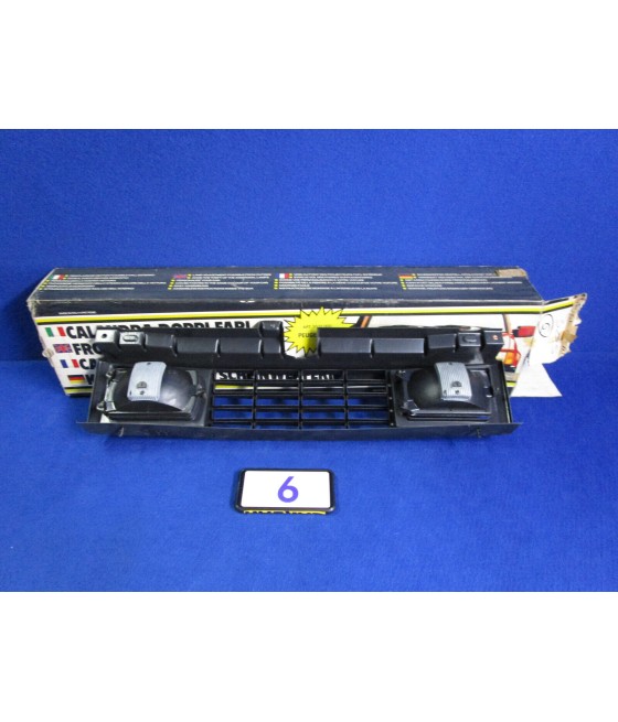 GRIGLIA MASCHERINA C/FARETTI ANTERIORE PEUGEOT 305 SACEX
