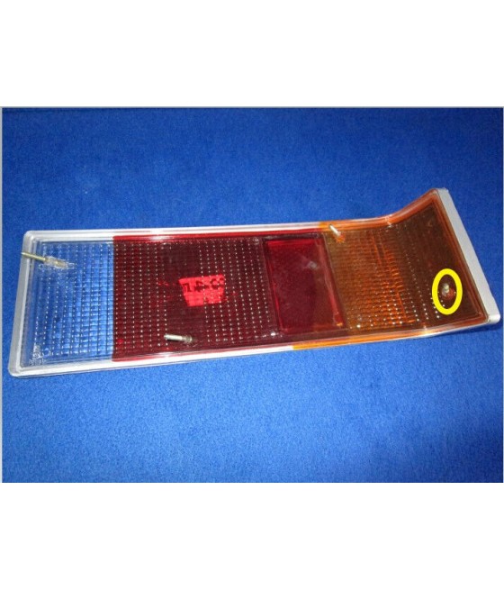 PLASTICA TRASPARENTE FANALE POSTERIORE SX SEAT 124 GEMO VITE LESIONATA RIPARATA