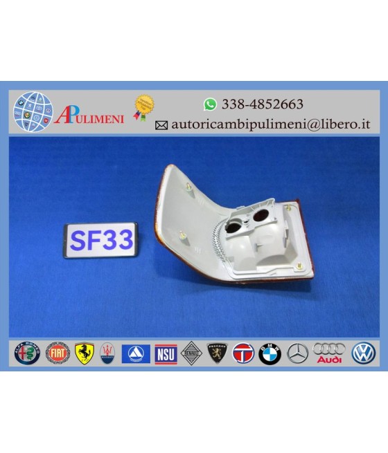FANALE POSTERIORE ESTERNO DX S/PORTALAMPADA AUDI 80 86-91 GECAR (ROTTO)