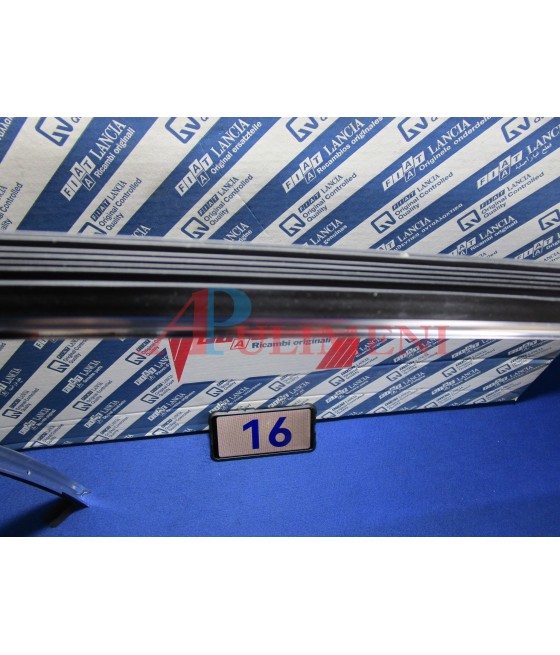 82422587 CORNICE VETRO PORTA ANTERIORE SX CROMO LANCIA THEMA 88-92