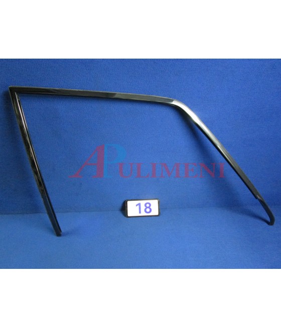 31/107 82424985 CORNICE...