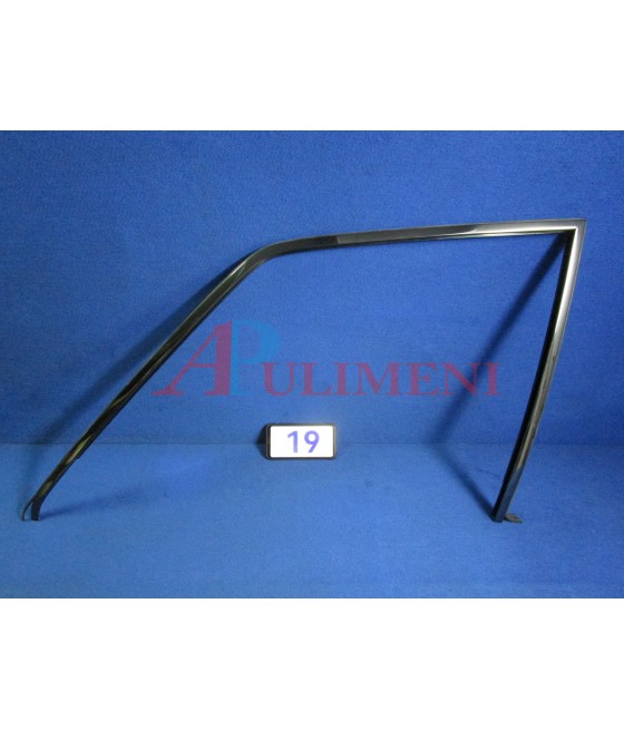 31/108 82424896 CORNICE...