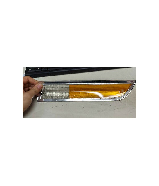 PLASTICA FANALE ANTERIORE (FRONT LIGHT) DX PEUGEOT 504  VERALUX