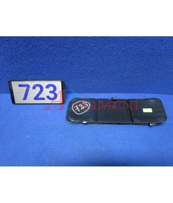 0915711 GRIGLIA DX PARAURTI...