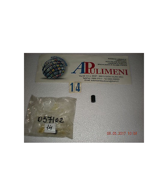 037102 TAPPO PEUGEOT 205