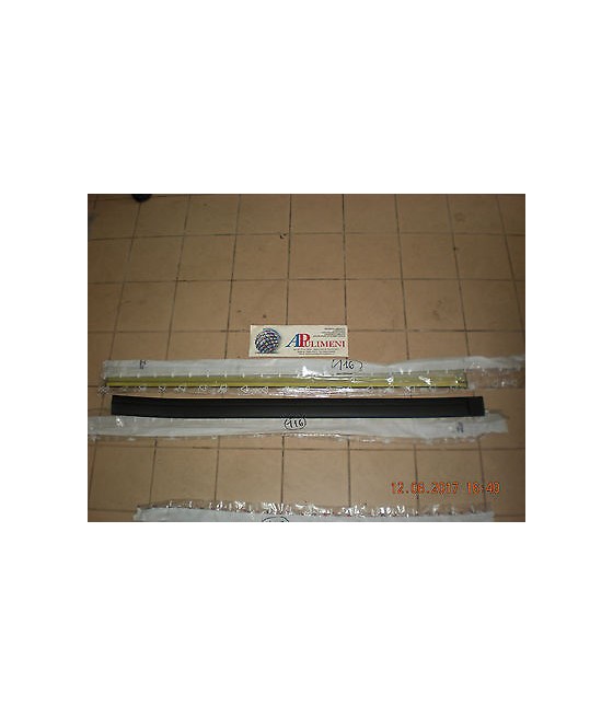 854563 MODANATURA PORTA DX...