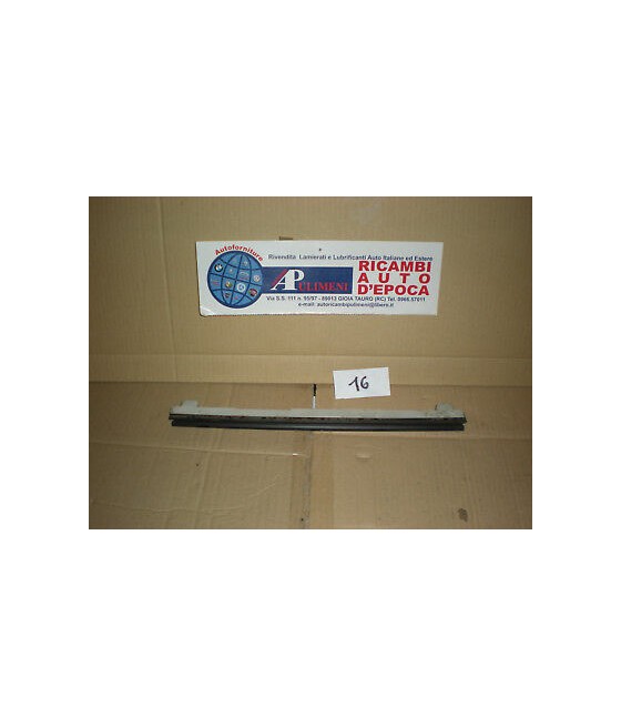 100/18 4351721 GUIDA VETRO SCENDENTE PORTA ANT/POST DX SX FIAT 128 2° S. 1975-