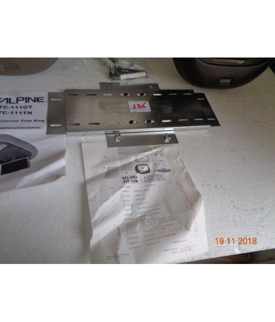 KIT STAFFE ATTACCO ANCORAGGIO SCHERMO PLAFONIERA INTERNA MERCEDES ALPINE