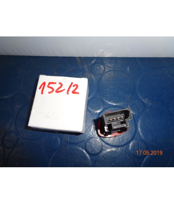 PLS045 INTERRUTTORE PULSANTE EMERGENZA 4 FRECCE RENAULT CLIO II 4 PIN