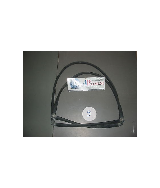 4288 9414140 GUARNIZIONE PARABREZZA FIAT N. RITMO SUPER FL 83-88 REGATA 1°S. -85